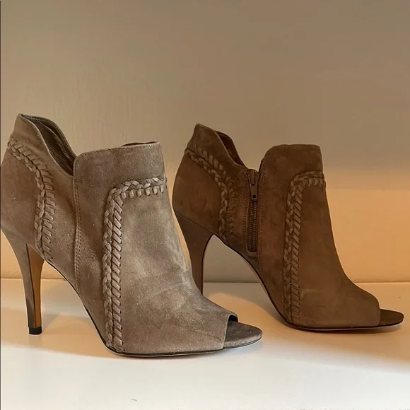 Women's Peep-Toe Ankle Boots - Gray - Picture 1 of 6